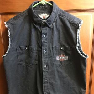 Men’s sleeveless Harley shirt